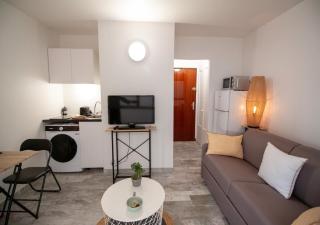 Stylish Studio with Pool 500 meters to the Beach - Antibes - 0