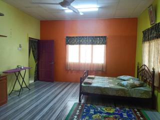 Rifqi Homestay - Jitra - 2