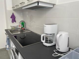 Mininal Omonoia Central Studio apartment - Atene - 2