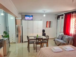 Acropolis Echoes Apartment - 5