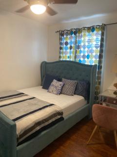 Spruce Lodge - London - 1