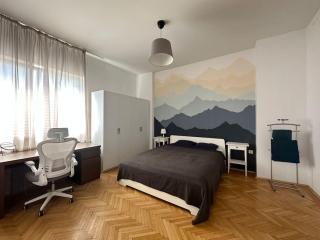 2 Bedroom Artsy Apartment - 5