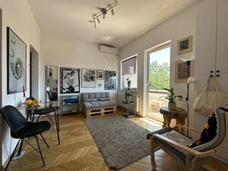 2 Bedroom Artsy Apartment - Bucarest - 1