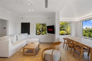 3BR Entire Lvl Penthouse with Views Darling Point - Sydney - 4