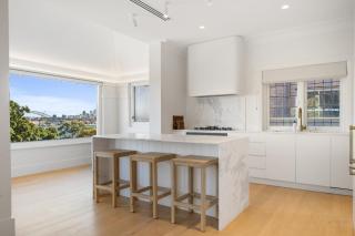 3BR Entire Lvl Penthouse with Views Darling Point - Sydney - 1
