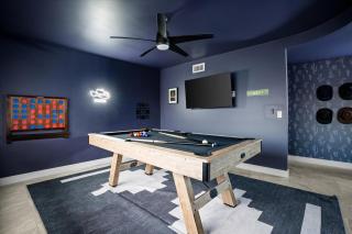 Basketball Court Heated Pool Mini Golf & More - Glendale - 4