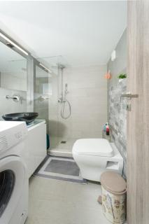 Bubbles Apartment- AT002 - 4