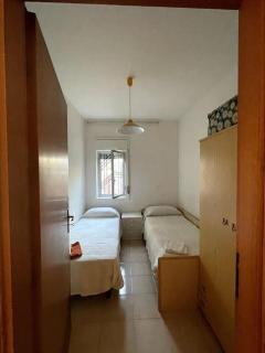 San Giorgio (Me) Comodo appartamento a 100 metri dal mare in elegante residence, 4/5 posti letto, parcheggio privato. - 1