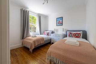 GuestReady - Broughton retreat with garden - 4