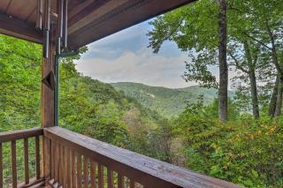 Tranquil Hendersonville Cabin with Mountain Views! - Hendersonville - 0