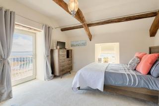 The Boathouse On The Atlantic Sea - 9