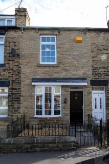 Beautiful 3 Bedroom House - Sleeps 5 Free Parking - 7