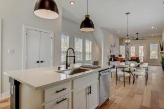 Munice at Trinity Grove - Dallas - 5