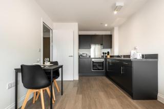 Modern 1 Bedroom Apartment in Central Wakefield - 2