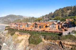 Ocean Front Cabin 16, Jacuzzi & Incredible Views - Smith River - 3