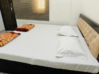 Mishri lal ju ashram - 7