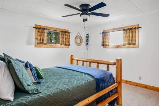 Lakeside Resort by TC-Pontoon Rentals-Sandy Beach - Traverse City - 5