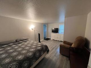 Home in Kissimmee with Huge Backyard - Kissimmee - 2