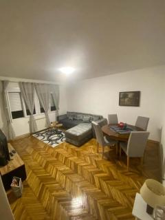 Apartment Pionir Grim - Belgrado - 1