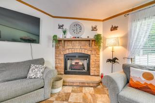 Cozy Home with Playground Near Hunter Ski Resort! - 4