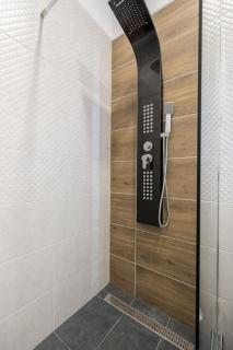 Deluxe Central Budapest Retreat - Free Parking - 4