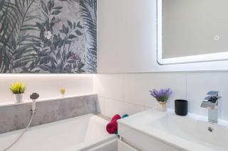 Deluxe Central Budapest Retreat - Free Parking - 2