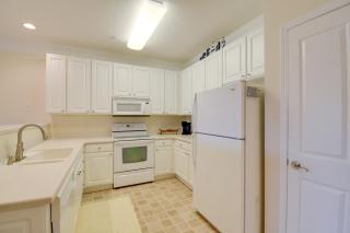 Crow Creek Condo Rental with Balcony, Near Golf - Calabash - 9