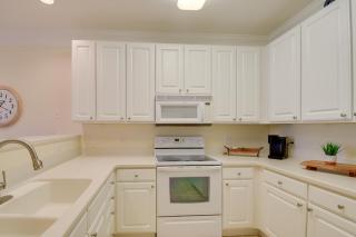 Crow Creek Condo Rental with Balcony, Near Golf - Calabash - 3