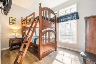 Hillside Hideaway - 4