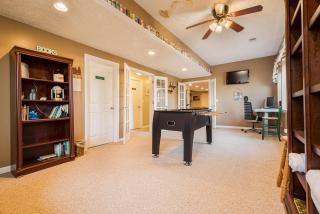 Hillside Hideaway - 1