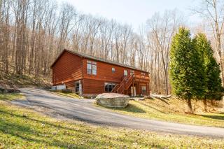 Hillside Hideaway - 0