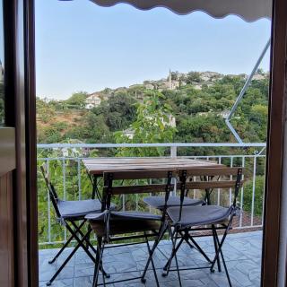 Jona Guest house - Gjirokastër - 9