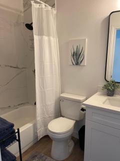 New Home in Lockhart with a Groovy Lounge - 5