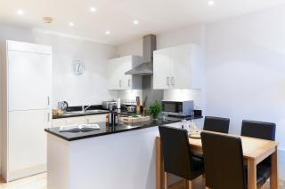 Watford Centre - Luxury Penthouse - Watford - 4