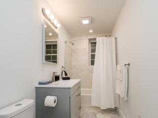 Cornhill Apt Wfreeparkingkitchenwd - Rochester - 5