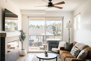 New Modern Charm - Hot Tub - Deck Views! - Fraser - 9