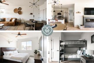 New Modern Charm - Hot Tub - Deck Views! - Fraser - 0