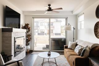 New Luxe Condo - Hot Tub - Minutes to WP! - Fraser - 2