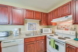 Gulf Shores Gem Walk to Beach, 8 Mi to The Wharf! - Gulf Shores - 2