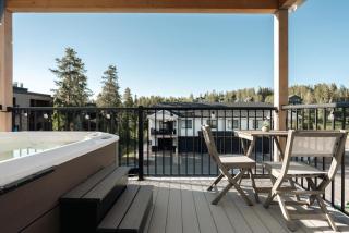 Chic Condo - Near Town and Trails - Hot Tub - Deck - 6