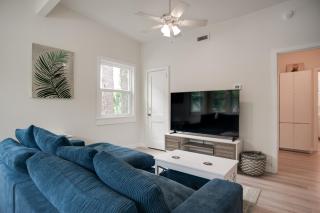Newly Renovated Duplex, Upper Unit, 4th row from the beach - Hilton Head Island - 2