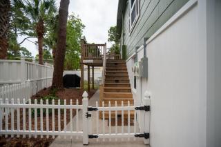 Newly Renovated Duplex, Upper Unit, 4th row from the beach - Hilton Head Island - 8