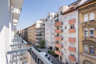 Rose Garden Residence - Boutique Apartments in City Center - Budapest - 6