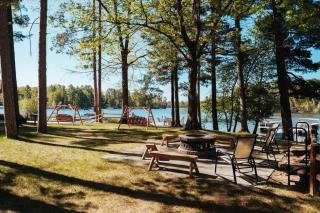Modern Lakeside Resort with Pontoon & SUP Rentals - Traverse City - 5