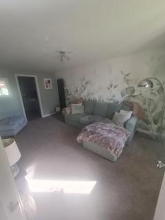 Edinburgh- 2 Double rooms available - 5