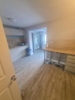 Edinburgh- 2 Double rooms available - 3