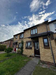 Great Contractor House with Private Garden Allocated Parking Close to Bedford River Embankment - Bedford - 8