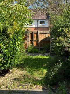 Great Contractor House with Private Garden Allocated Parking Close to Bedford River Embankment - Bedford - 4