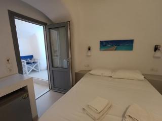 Basement Economy Center Rooms - Fira - 2