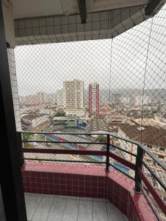 Ap Canto do Forte com Wi-Fi, TV e varanda - 1